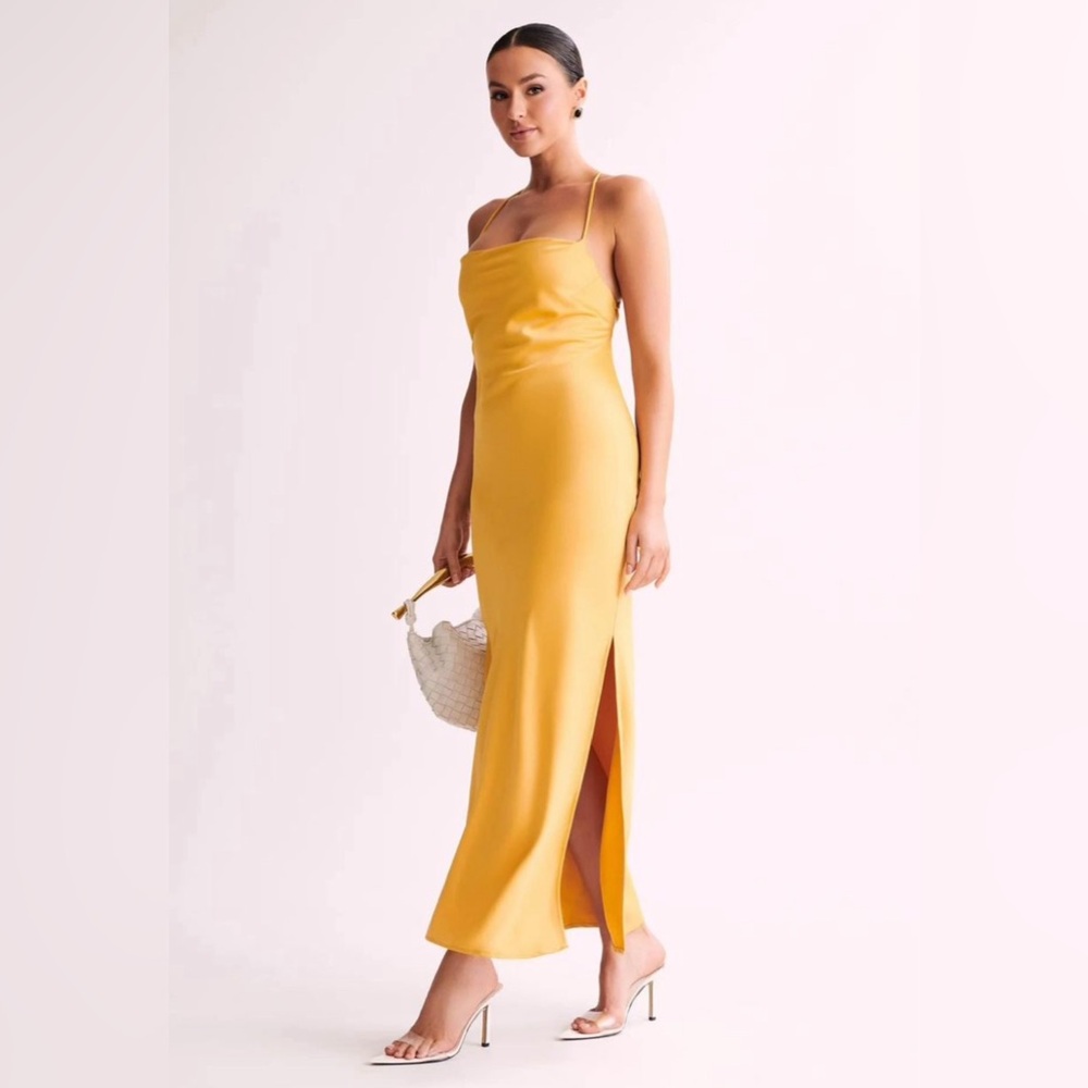 Meshki yellow satin dress. Never worn. Size large